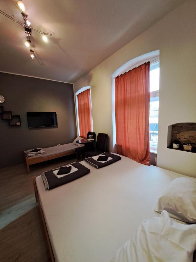 Tabacco Rooms Obrenovac  ภายนอก รูปภาพ