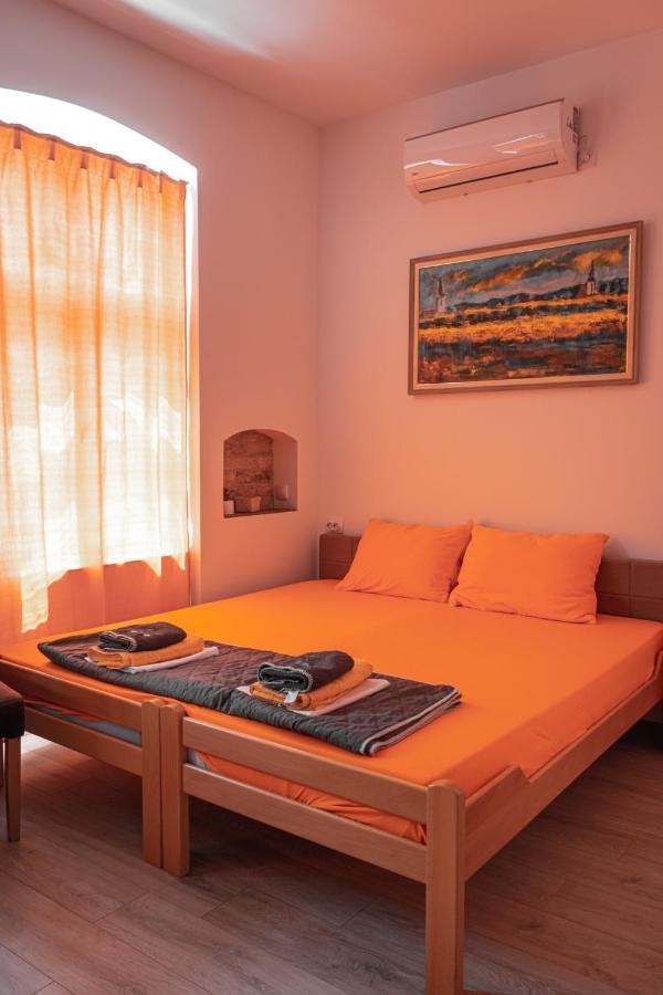 Tabacco Rooms Obrenovac  ภายนอก รูปภาพ