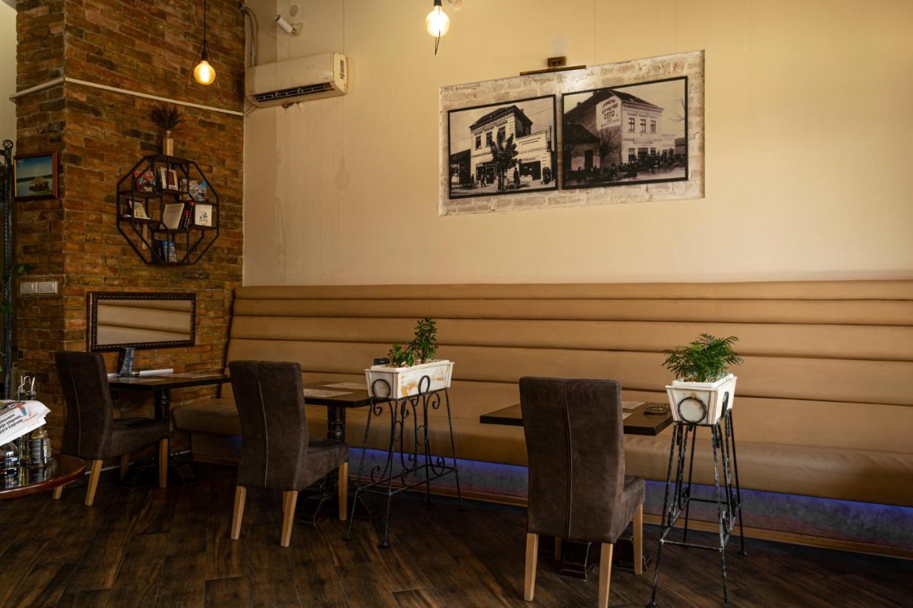 Tabacco Rooms Obrenovac  ภายนอก รูปภาพ