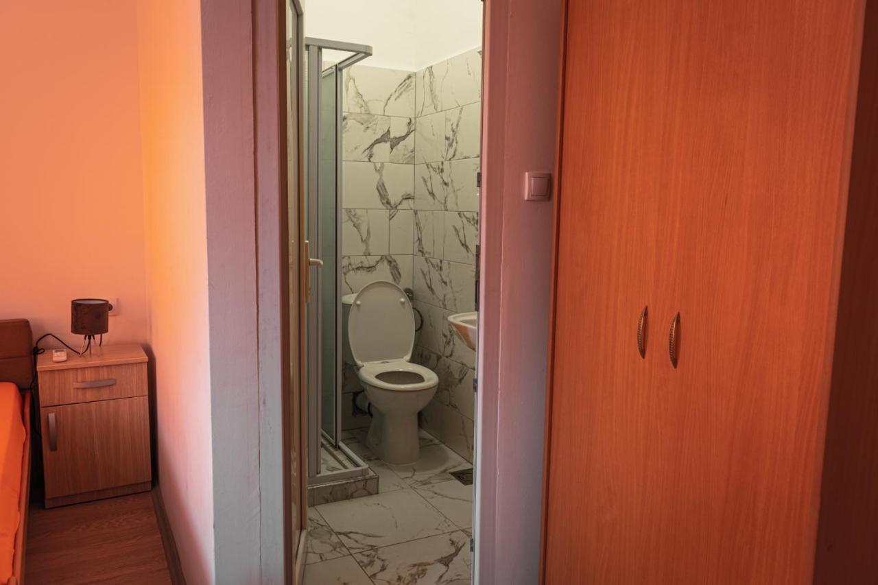 Tabacco Rooms Obrenovac  ภายนอก รูปภาพ