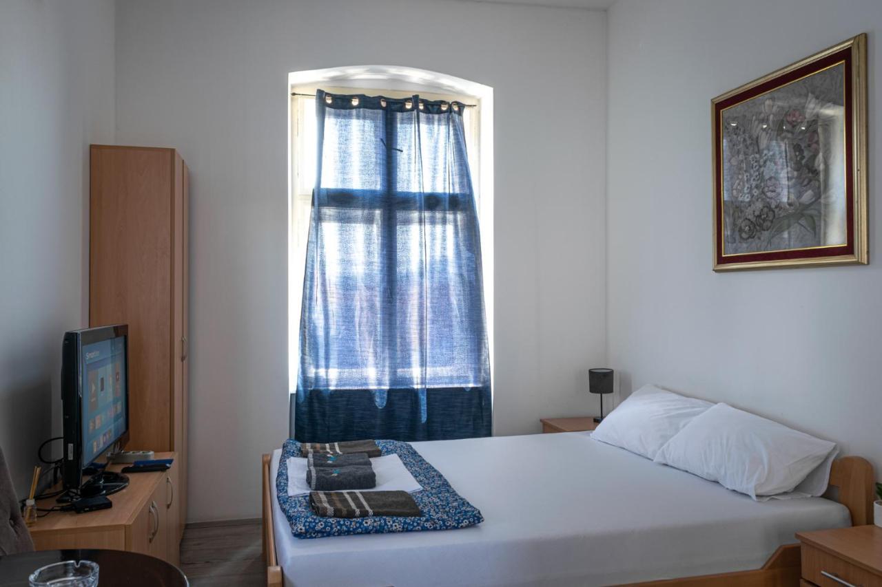 Tabacco Rooms Obrenovac  ภายนอก รูปภาพ