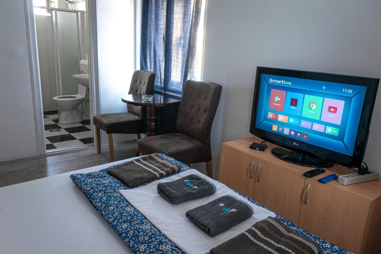 Tabacco Rooms Obrenovac  ภายนอก รูปภาพ