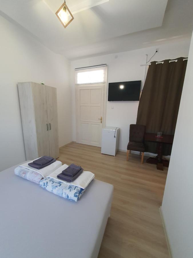 Tabacco Rooms Obrenovac  ภายนอก รูปภาพ