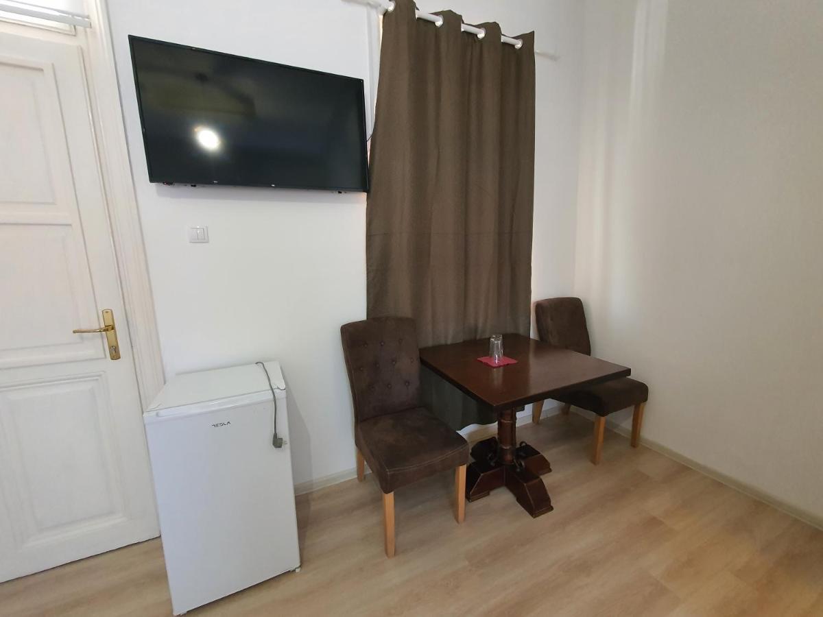 Tabacco Rooms Obrenovac  ภายนอก รูปภาพ